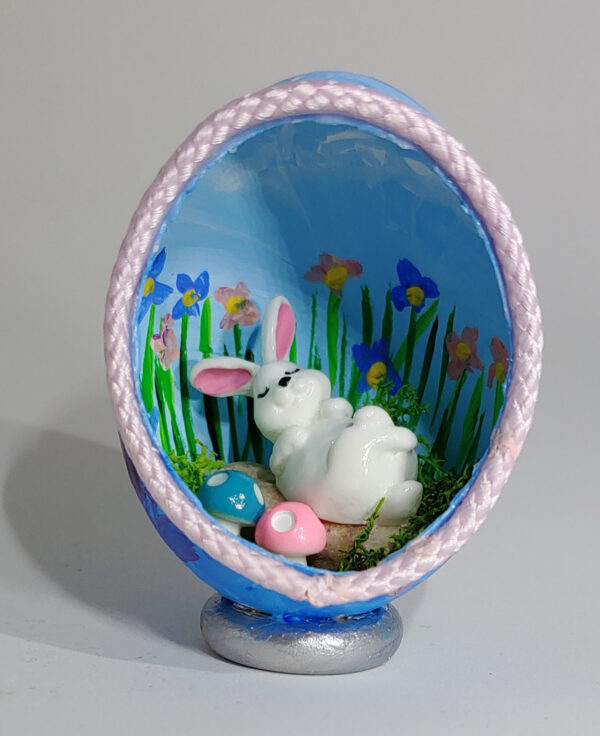 Bunny Rabbit Eggshell Diorama #16