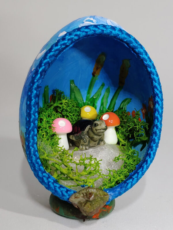 Little Gray Turtle Eggshell Diorama