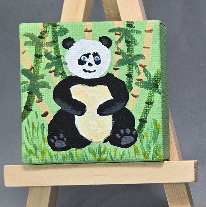 Panda 2x2 Miniature w/Easel